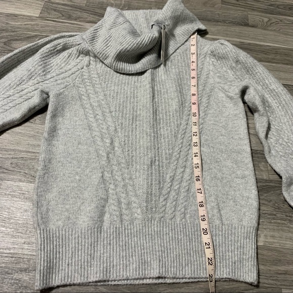 Tahari Grey Heather Pullover Turtleneck Sweater; medium Women’s - Picture 8 of 11